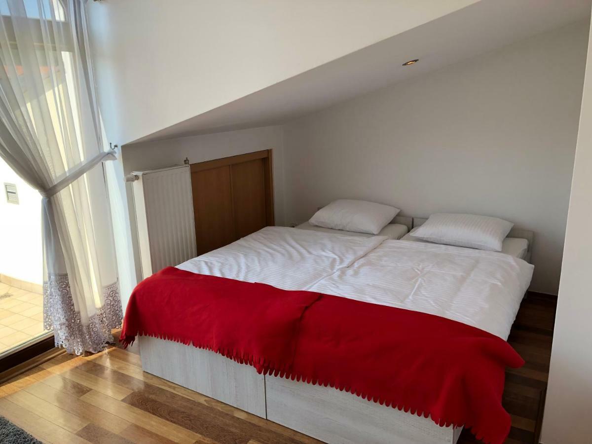 Szabla Apartment *